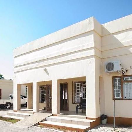 Nkanga Hotel Kasane Exterior foto